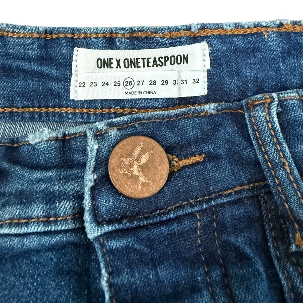 One Teaspoon Lovers Distressed Low Waist Button Fly Jean‎ Shorts - Size 26 - NWT - Picture 4 of 10